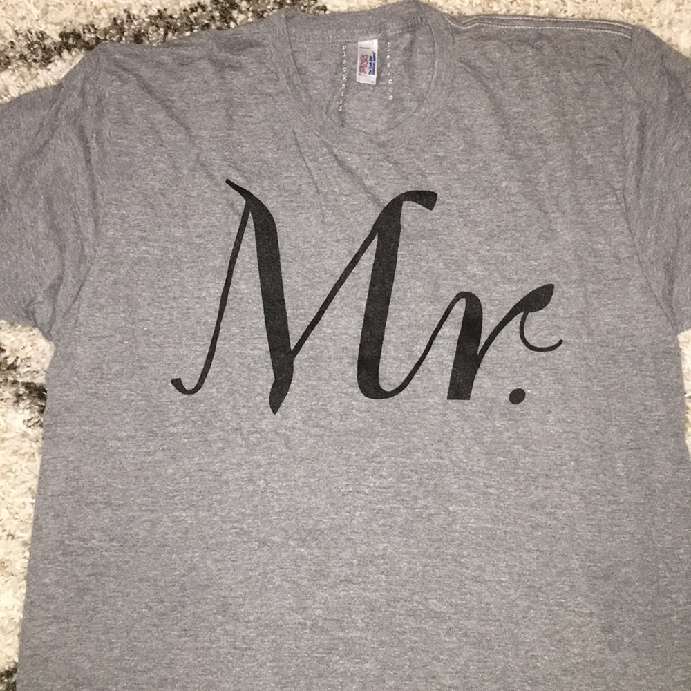 Set Of Two, Mr & Mrs Soft T-Shirts Like New - image 2